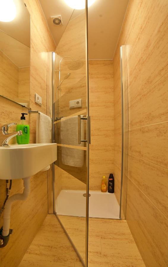 Apartamentos Barrio Humedo Catedral 2 Leon Bagian luar foto
